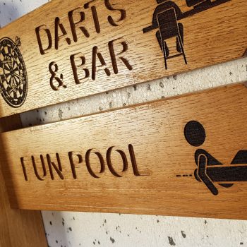 Dart & Bar fingerpost