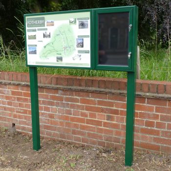 Noticeboard combination with lockable cabinet